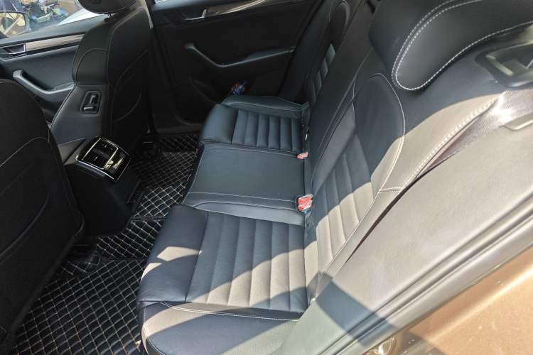 Used Skoda Superb 2016 TSI330 DSG Smart Drive Edition
