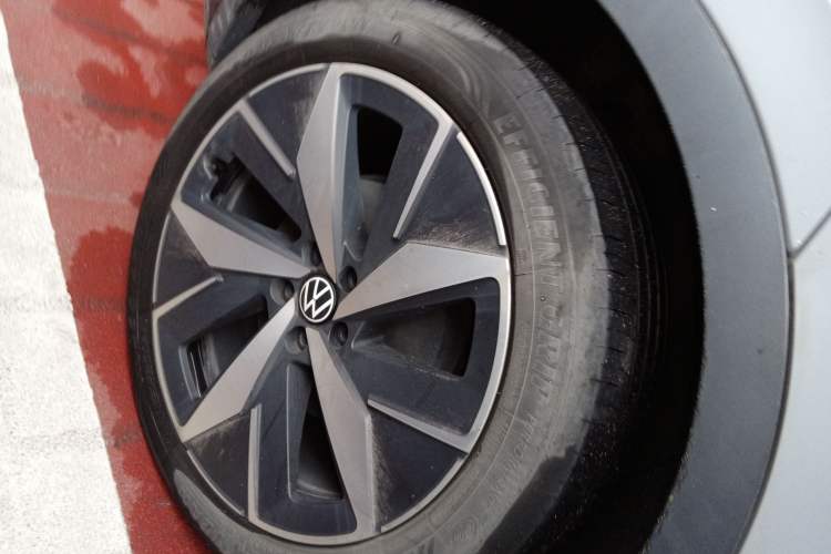 Used Volkswagen ID.4 CROZZ 2021 Long-Range Lite PRO Two-Wheel Drive Version