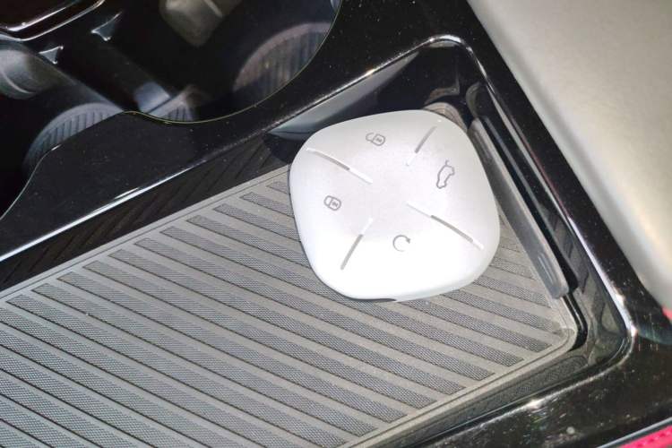 Used JETOUR Dashing i-DM 2023 1.5T DHT Lightning Vehicle Key