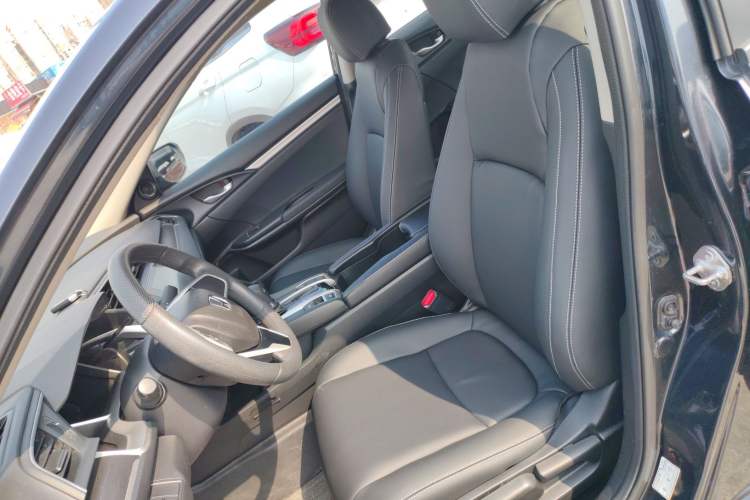 Used Honda Civic 2016 220TURBO CVT Luxury Edition
