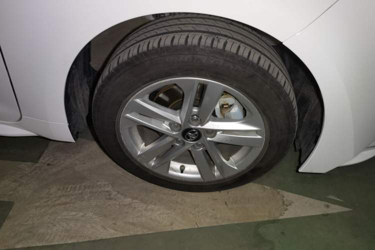 Used Toyota Levin 2022 185T CVT Luxury Edition Right Front Wheel Hub