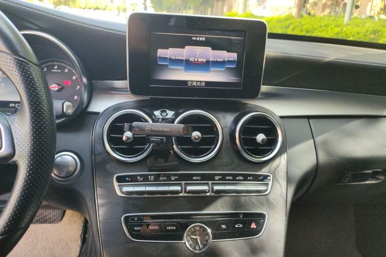 Used Mercedes-Benz C-Class 2015 C 180 L Sport Edition Audio And AC Panel