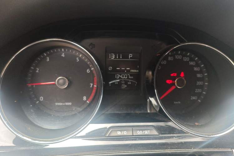 Used Volkswagen Bora 2014 1.6L Automatic Comfort Model Instrument Cluster