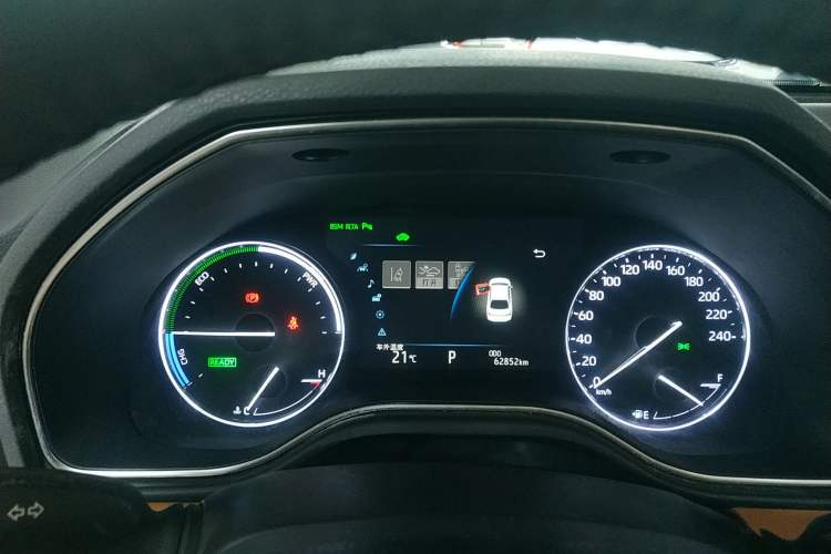 Used Toyota Avalon 2019 Dual-Engine 2.5L XLE Prestige Version China VI Standard