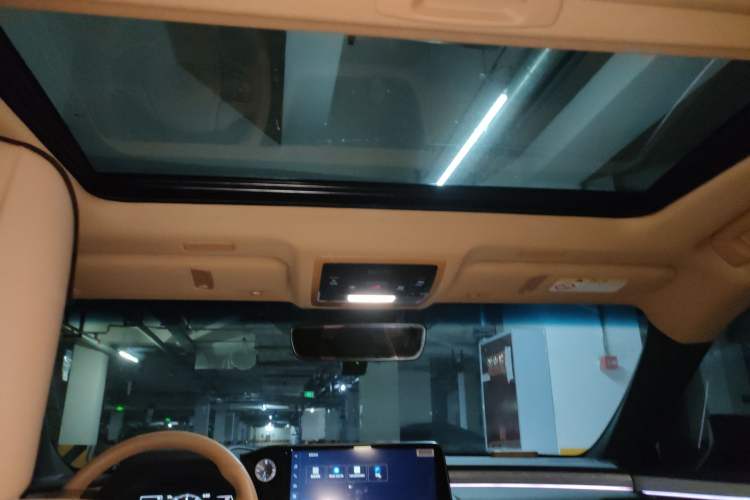 Used Lexus ES 2025 200 Premium Edition Headliner