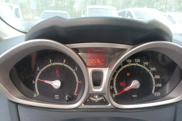 Used Ford Fiesta 2009 Sedan 1.5L Automatic Fashion Edition Odometer Close Up