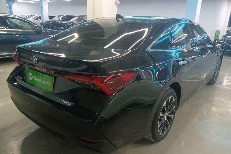 Used Toyota Avalon 2022 Dual-Engine 2.5L Luxury Edition
