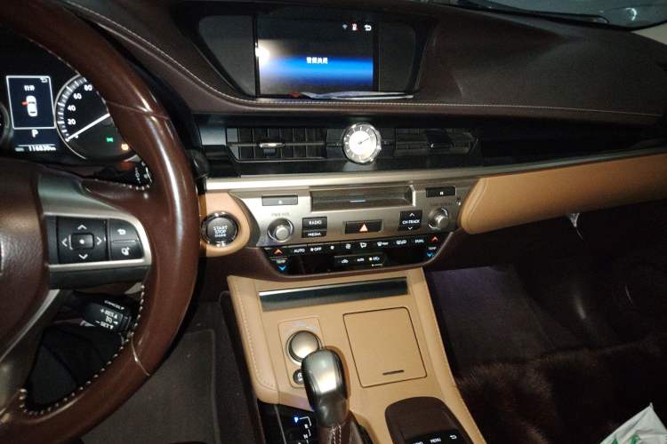 Used Lexus ES 2015 200 Elite Edition Audio And AC Panel