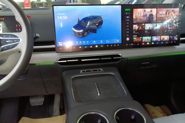 Used VOYAH Dream 2025 PHEV Four-Wheel-Drive Flagship Kunpeng Edition
