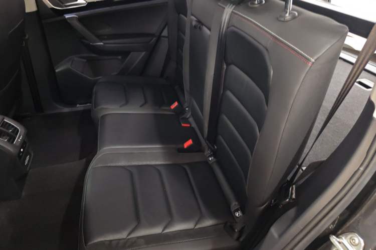 Used Volkswagen Tayron 2019 330TSI Two-Wheel-Drive Luxury Version China V Emission Standard
