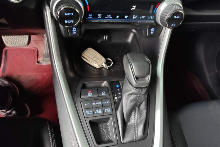 Used Toyota Wildlander 2020 2.0L CVT 4x4 Luxury Edition