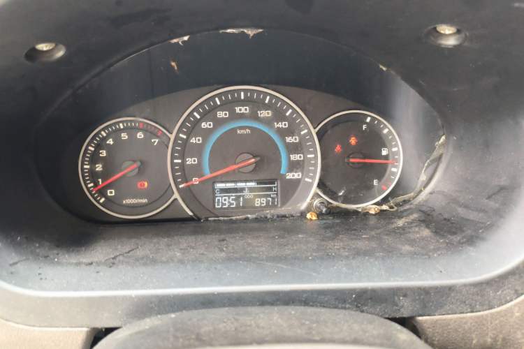 Used Wuling Rongguang V 2018 1.5L Standard Version
