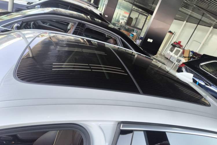 Used BMW 5 Series New Energy 2019 Updated Version 530Le Luxury Package Roof