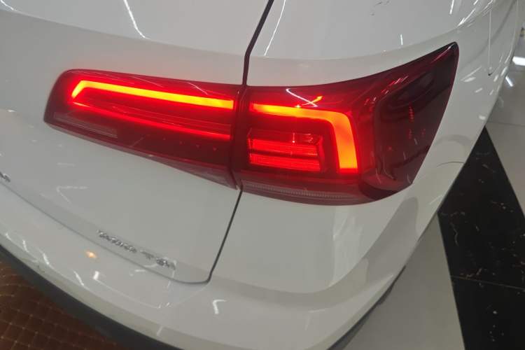 Used Volkswagen Tharu 2021 280TSI Two-Wheel Drive Trend Edition Right Rear Taillight