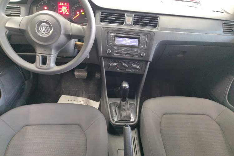 Used Volkswagen Santana 2015 1.6L Automatic Fashion Edition
