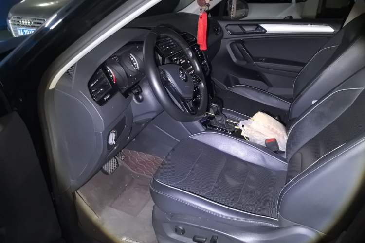 Used Volkswagen Tiguan L 2018 330TSI Automatic Two-Wheel Drive Luxury Edition Driver Seat