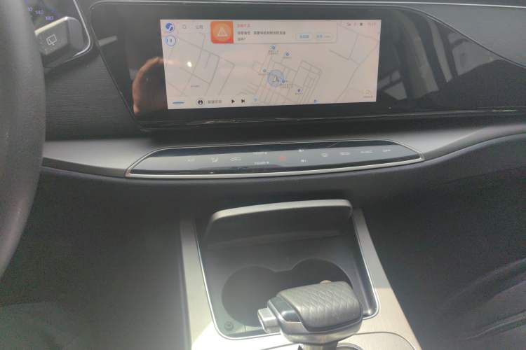 Used CHANGAN OSHAN X7 2020 1.5T Automatic Luxury Model Audio And AC Panel