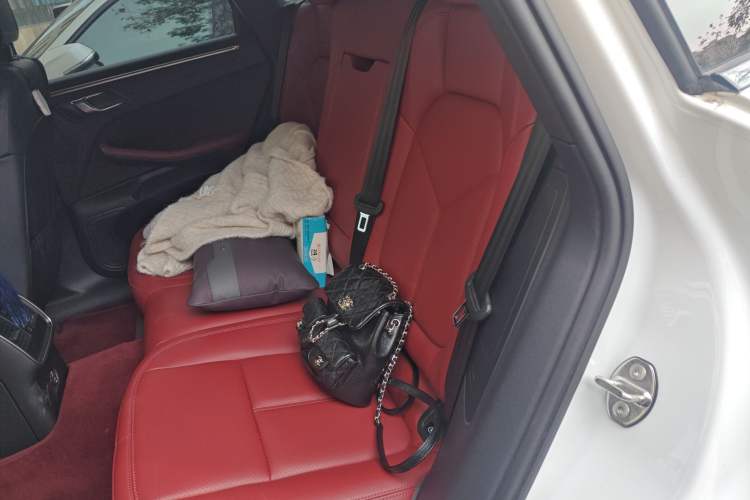 Used Porsche Macan 2024 Macan 2.0T Left Rear Seat