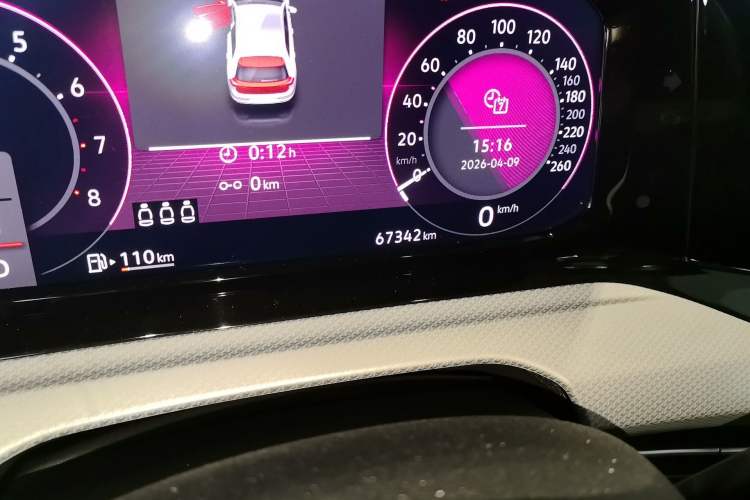 Used Volkswagen Golf 2021 280TSI DSG Pro Odometer Close Up