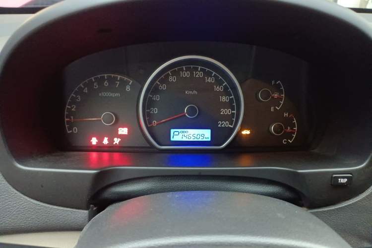 Used Hyundai Celesta 2011 1.6L Automatic Comfort Edition Instrument Cluster