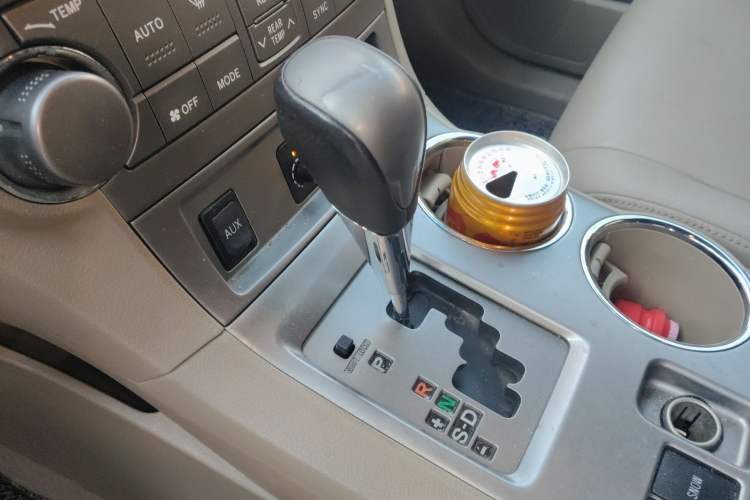 Used Toyota Highlander 2009 2.7L Two-Wheel Drive 7-Seater Luxury Edition