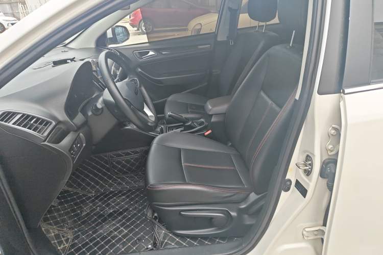 Used Zotye Z360 2017 1.5L Manual Luxury Model