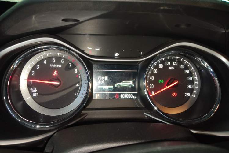 Used Chevrolet Orlando 2019 Redline 530T Automatic Enjoyment Version (5+2 Seating) China VI
