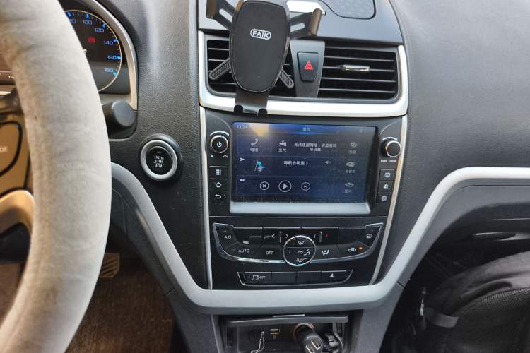 Used Geely Auto Emgrand New Energy 2017 EV300 Elite Model Audio And AC Panel