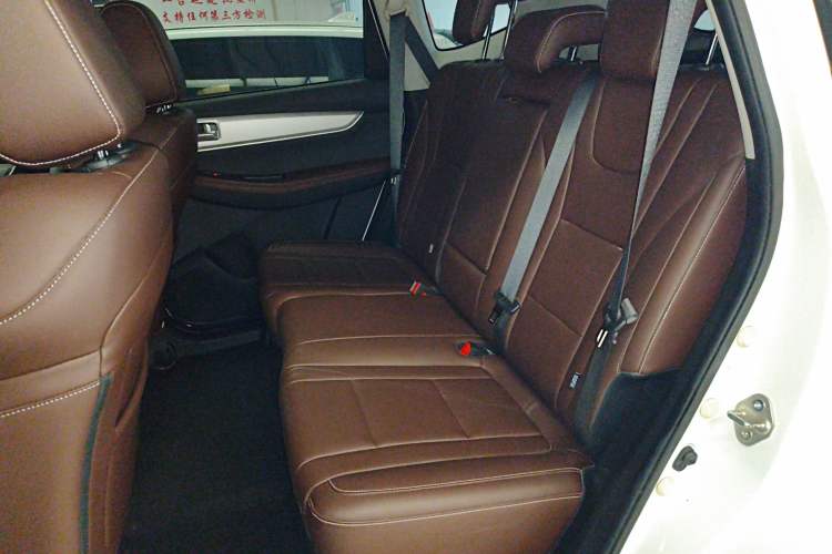 Used FORTHING T5 2022 Shengshi Edition 1.5T Automatic Dream Version Five Seats Left Rear Seat