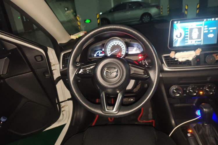 Used Mazda Mazda 3 Axela 2019 Cloud-Controlled Version Sedan 1.5L Automatic Comfort Trim China VI Standard
