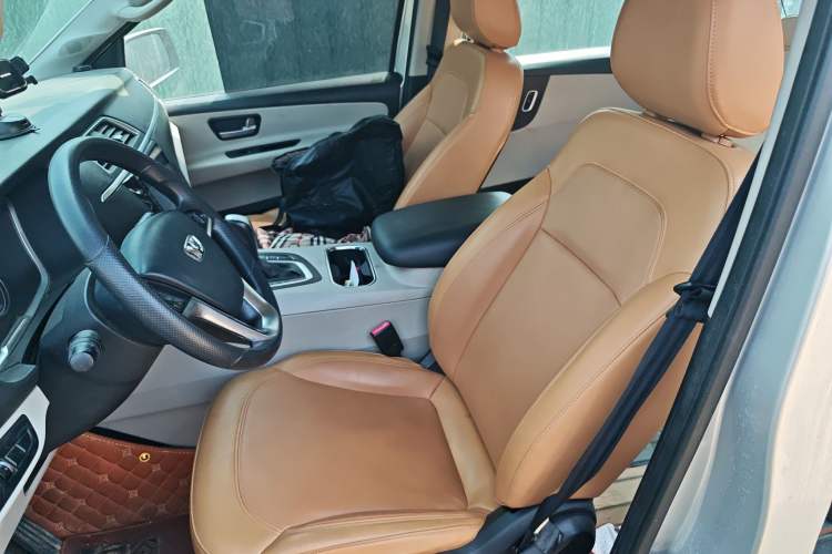 Used Huasong 7 2017 2.0T Automatic Elite Edition