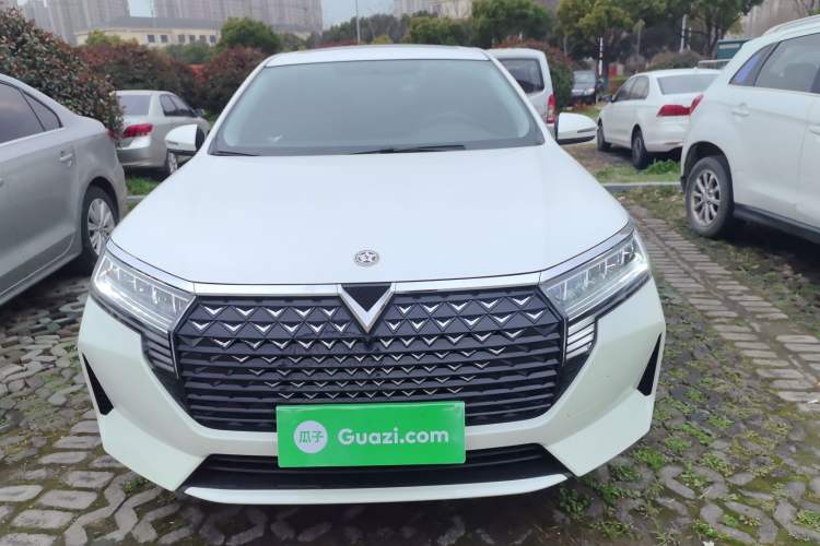 Used Venucia D60 2023 PLUS 1.6L XL CVT Yue Ling Edition
