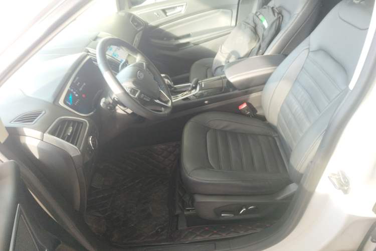 Used Ford Edge 2016 EcoBoost 245 Two-Wheel-Drive Titanium 7-Seater