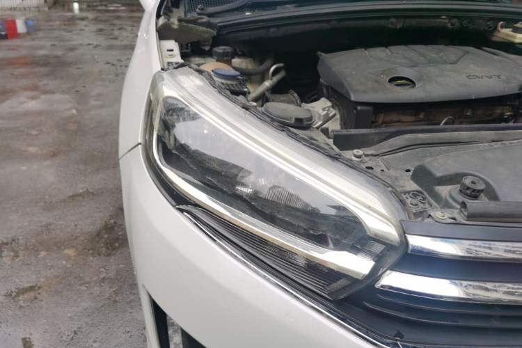 Used Citroen C4 Sega 2016 1.6L Manual Luxury Model Right Front Headlight