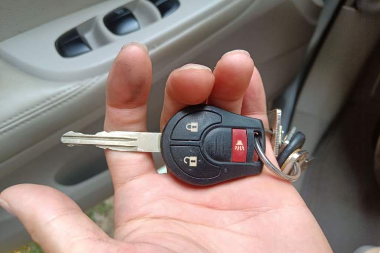 Used Nissan Tiida 2011 1.6L CVT Comfort Model Vehicle Key