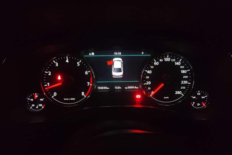 Used Volkswagen Phideon 2018 380TSI Two-Wheel Drive Business Edition Instrument Cluster