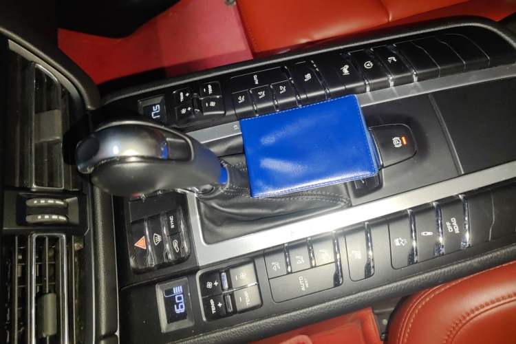 Used Porsche Macan 2020 Macan 2.0T Gear Lever