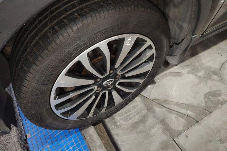 Used GAC Trumpchi GS5 Super 2015 1.8T Automatic Two-Wheel Drive Luxury Edition