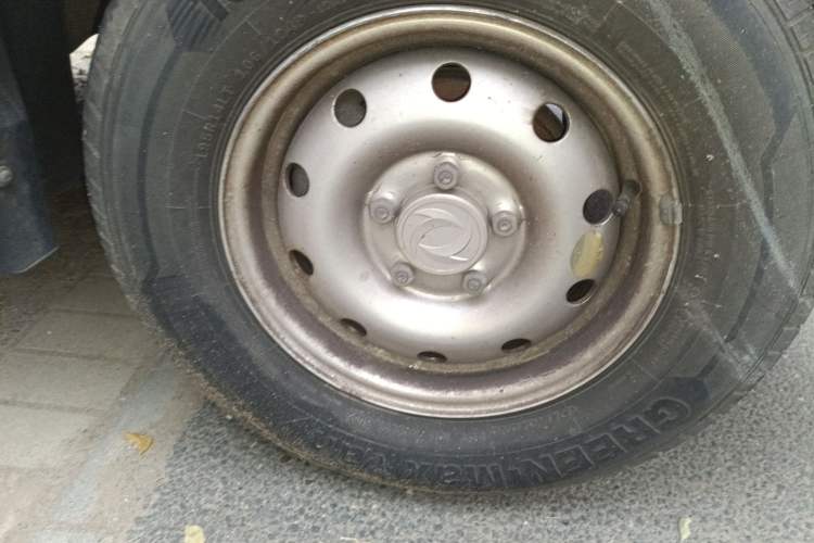 Used Dongfeng Yufeng Yufeng EM26 2023 Standard Edition 41.472 kWh Henan Lithium Power
