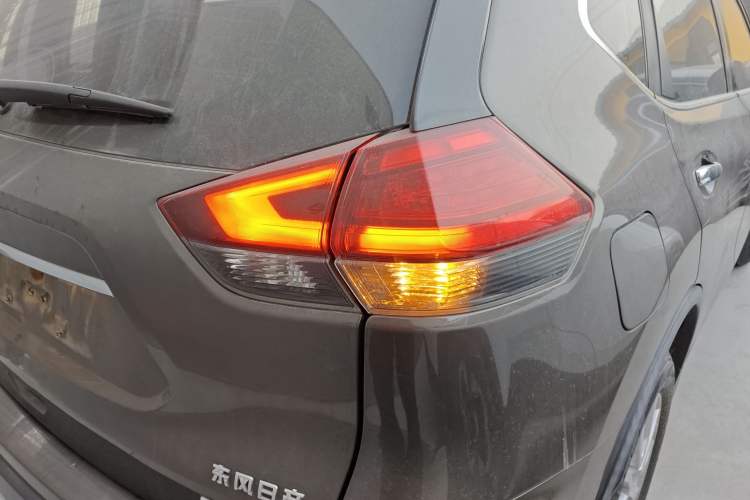 Used Nissan X-Trail 2019 2.0L CVT Smart Connect Comfort Edition 2WD
