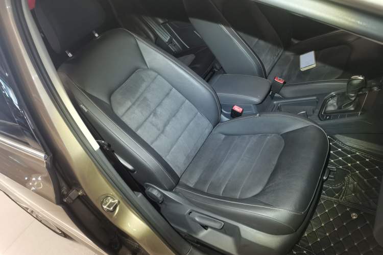 Used Volkswagen Golf Sportsvan 2018 230TSI Automatic Luxury Model