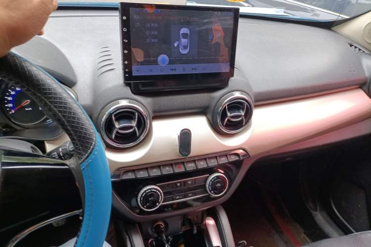 Used BAIC Changhe Q35 2016 1.5L Manual Cool Edition Audio And AC Panel