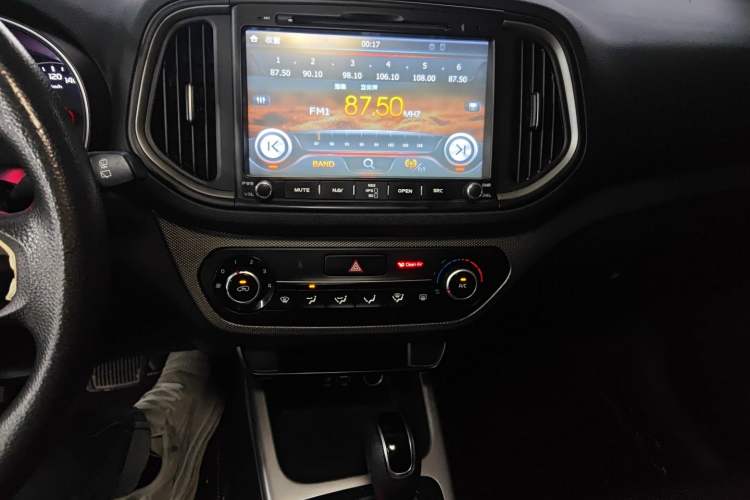 Used Kia KX3 2015 2.0L Automatic Two-Wheel Drive DLX Audio And AC Panel