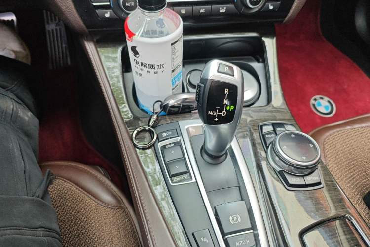 Used BMW 5 Series 2014 528Li Luxury Design Package
