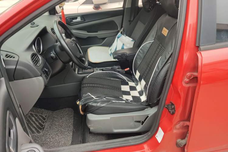 Used Ford Focus 2013 Hatchback Classic 1.8L Automatic Base Model Left Front Seat