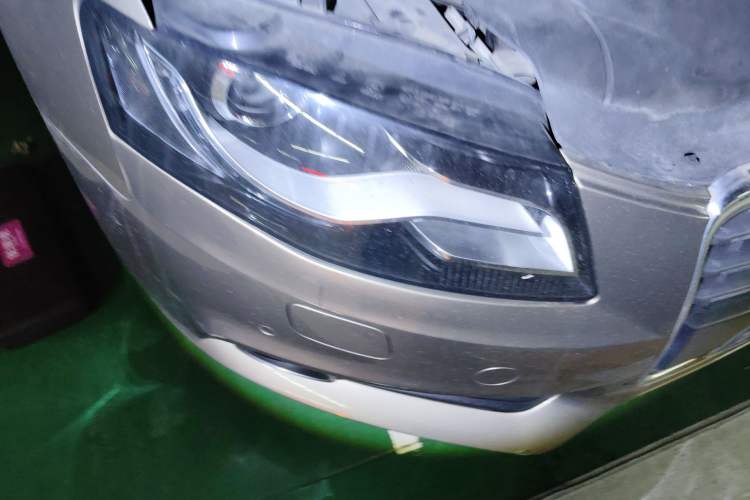 Used Audi A4L 2012 2.0 TFSI automatic Comfort trim level
