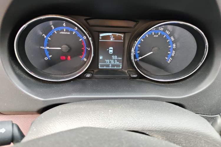 Used FORTHING SX6 2016 1.6L Manual Luxury Model
