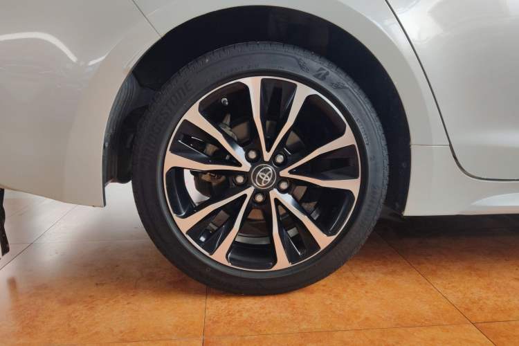 Used Toyota Levin 2021 185T CVT Sport Edition Right Rear Wheel Hub