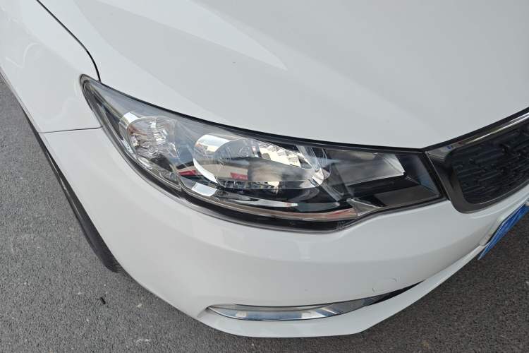 Used Kia Forte 2014 1.6L MT GL Right Front Headlight