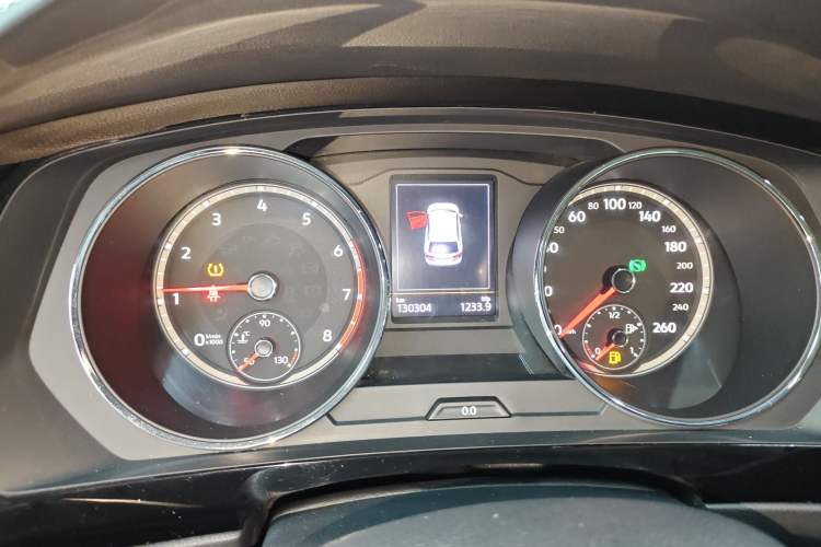 Used Volkswagen Tiguan L 2019 330TSI Automatic Two-Wheel Drive Panoramic Comfort Edition China VI Standard Instrument Cluster